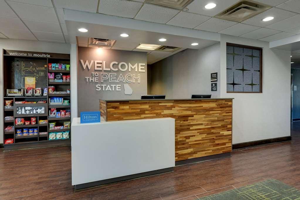 Hampton Inn โมลทรี ภายใน รูปภาพ